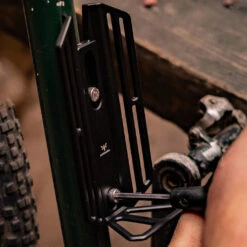 Cage De Bikepacking Sur Fourche Ou Tube De Cadre Cargo Cage Apidura 13 Cage De Bikepacking Sur Fourche Ou Tube De Cadre Cargo Cage Apidura -Vélo Équipement Magasin apidura cargo cage 4