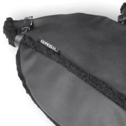 Manchons Basil Noirs En Cuir Végétal Sur Guidon Vélo 12 Manchons Basil Noirs En Cuir Végétal Sur Guidon Vélo -Vélo Équipement Magasin manchons basil noirs en cuir vegetal sur guidon velo full 5