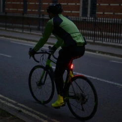 Phare Arrière Vélo Rechargeable USB Slimline Ultratorch Oxford 13 Phare Arrière Vélo Rechargeable USB Slimline Ultratorch Oxford -Vélo Équipement Magasin phare arriere velo rechargeable usb slimline ultratorch oxford full 6