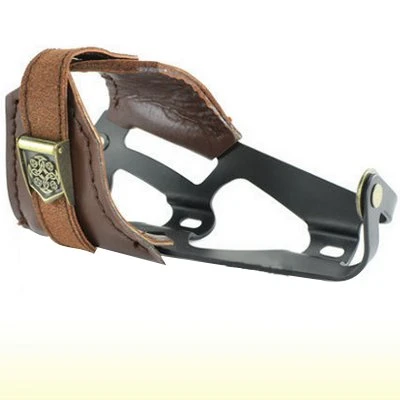 Point Porte Bidon Vintage Avec Lanière En Cuir 4 Point Porte Bidon Vintage Avec Lanière En Cuir – Image 2