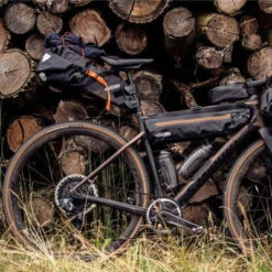 Sacoche De Selle étanche Noir Mat Bikepacking Ortlieb 15 Sacoche De Selle étanche Noir Mat Bikepacking Ortlieb -Vélo Équipement Magasin sacoche de selle etanche noir mat bikepacking ortlieb full 6