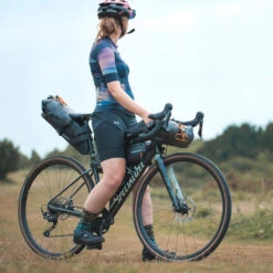 Sacoche De Cadre Pour Le Bikepacking 4L Aqua Evo Adventure Oxford 12 Sacoche De Cadre Pour Le Bikepacking 4L Aqua Evo Adventure Oxford -Vélo Équipement Magasin sacoche guidon oxford aquaevo 9L 4 191c59dd 57b0 45e6 bdbf b685cfe46651