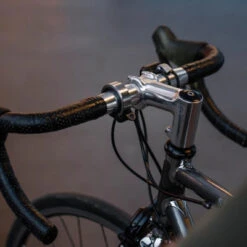 Sonnette Pour Vélo Oi Classic Large Knog 10 Sonnette Pour Vélo Oi Classic Large Knog -Vélo Équipement Magasin sonnette pour velo oi classic large knog full 3